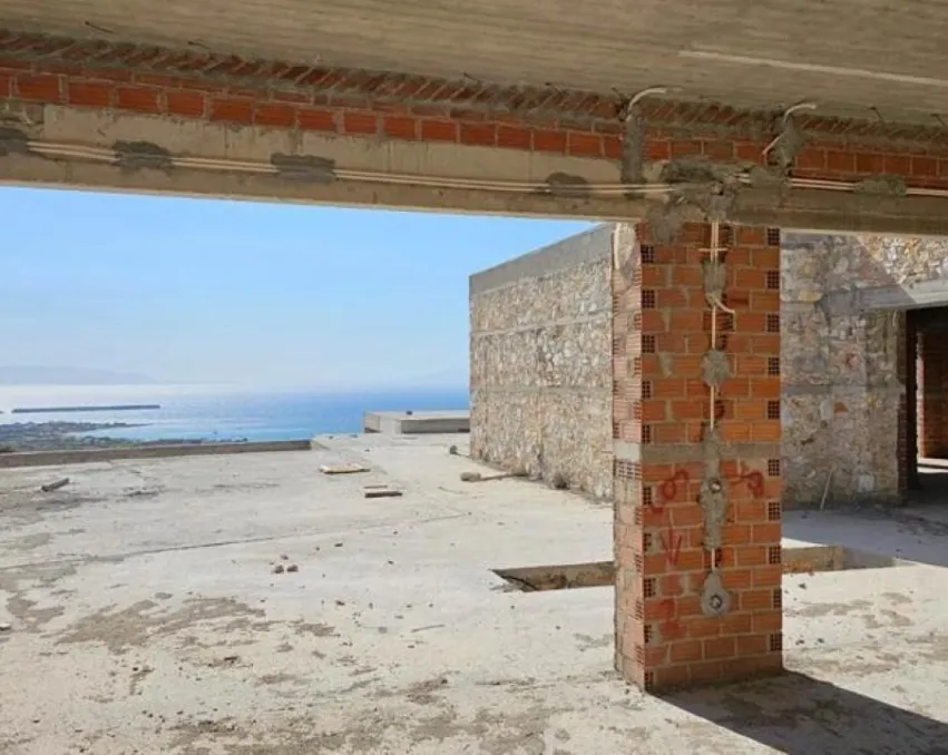 Villa inachevée à Paro, cyclones