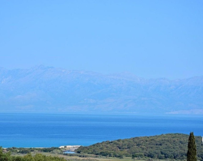 Terrain à Vassilika, Corfou