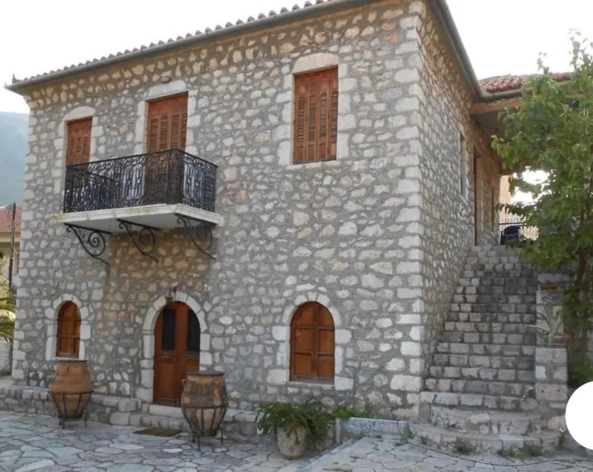 Detached House in Leonidio, Peloponnese